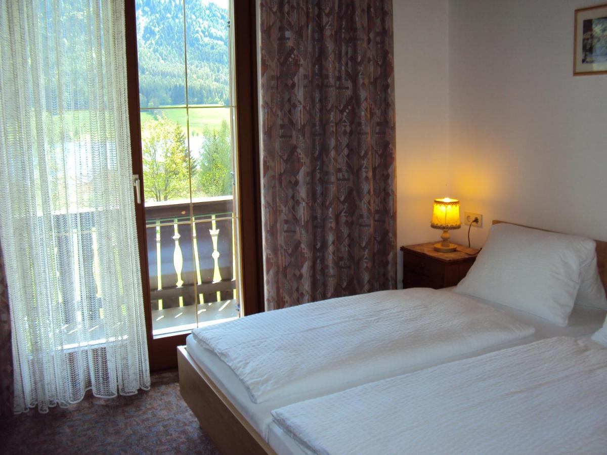 Hotel Haus Alpenfriede Weissensee Exterior foto
